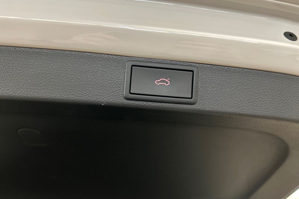 SKODA OCTAVIA 2022 Combi 2.0 TDI 150 Ambition Nordic Edition DSG Autom.