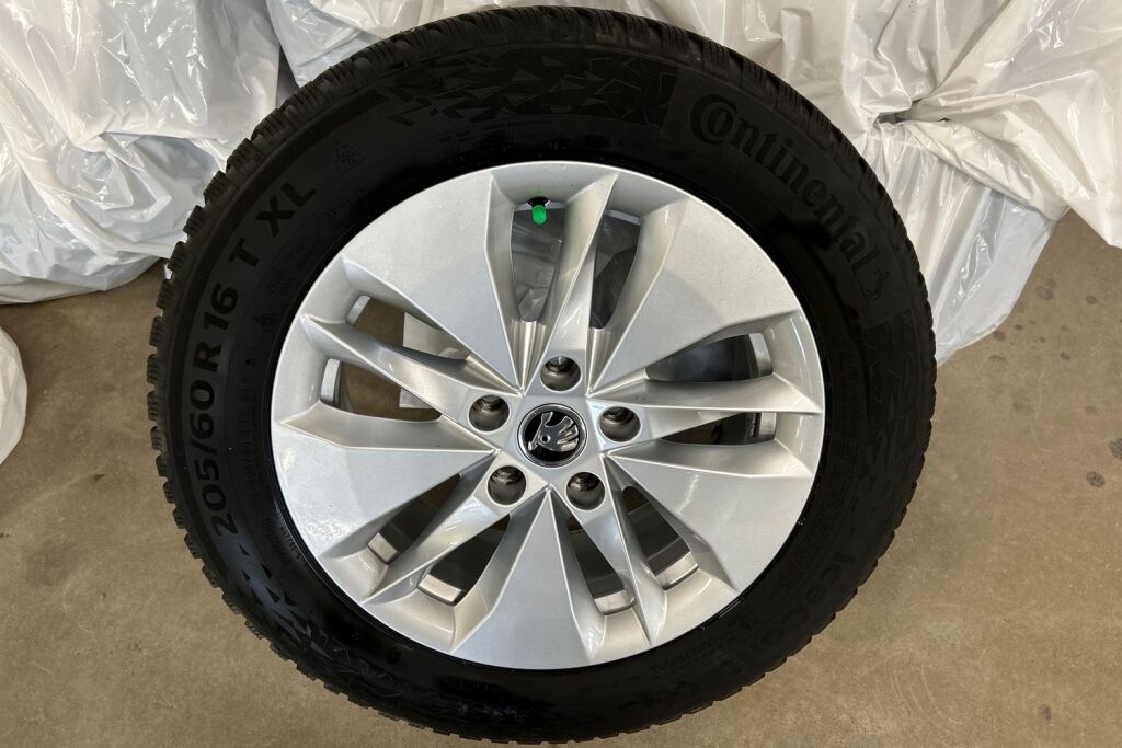 SKODA OCTAVIA 2022 Combi 2.0 TDI 150 Ambition Nordic Edition DSG Autom.