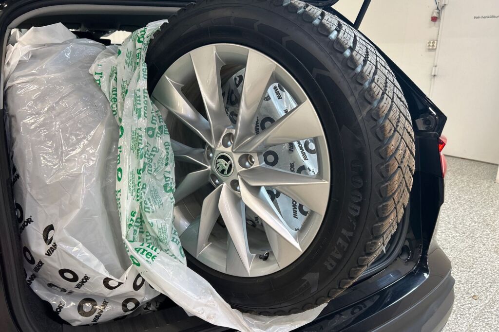 Skoda Enyaq 2023 80 iV