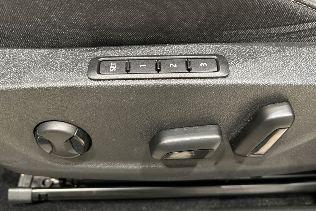 Skoda Enyaq 2023 80x 4x4 SportLine iV