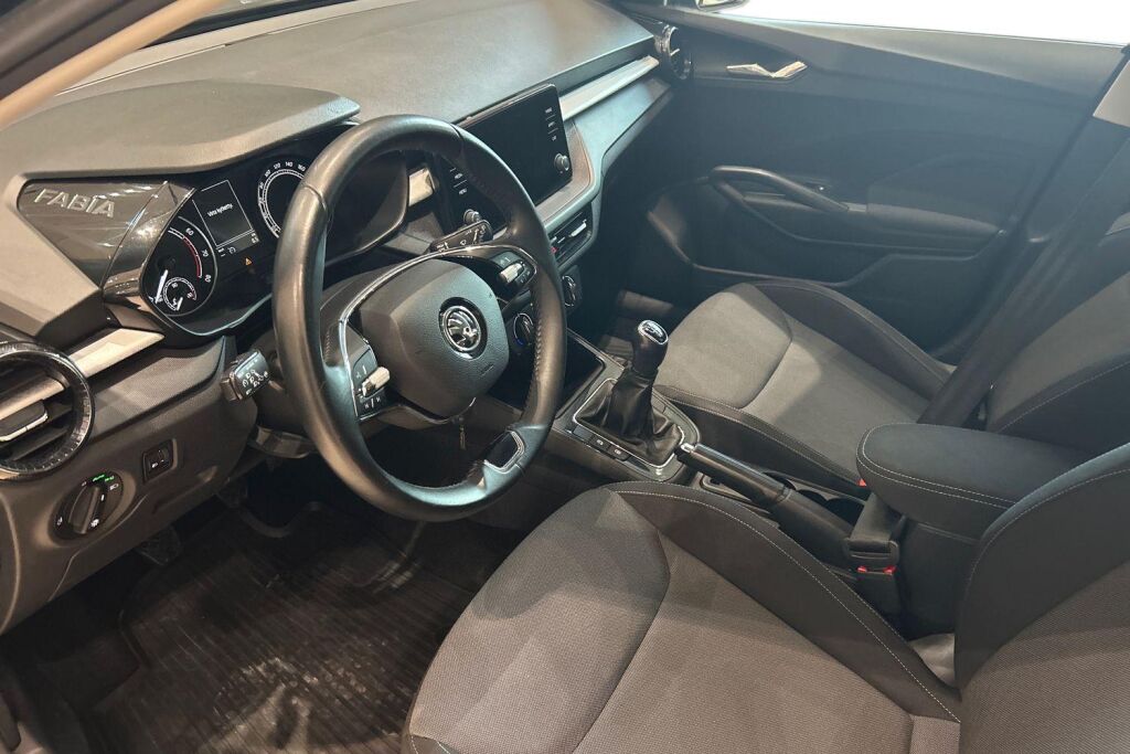 Skoda Fabia 2023 1.0 TSI 95 Ambition