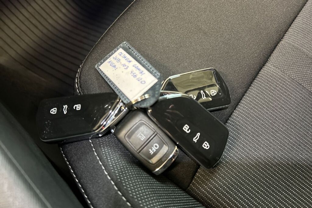 SKODA Octavia 2023 Combi 1.4 TSI PHEV Style iV DSG Autom.