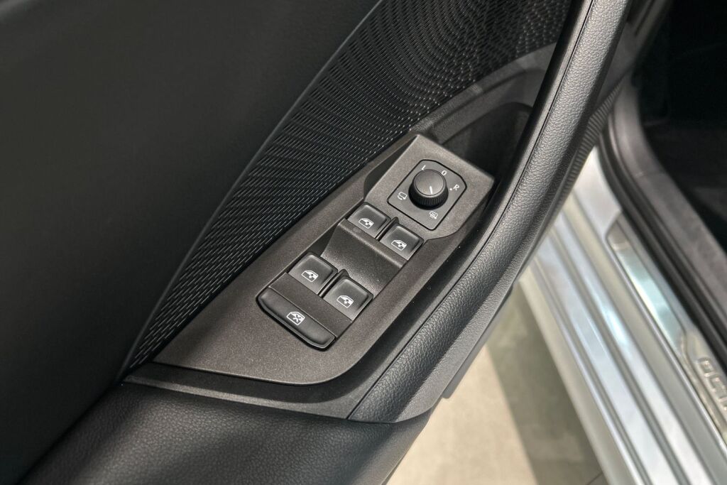 Skoda Octavia 2025 1.0 TSI Ambition eTEC DSG Autom.