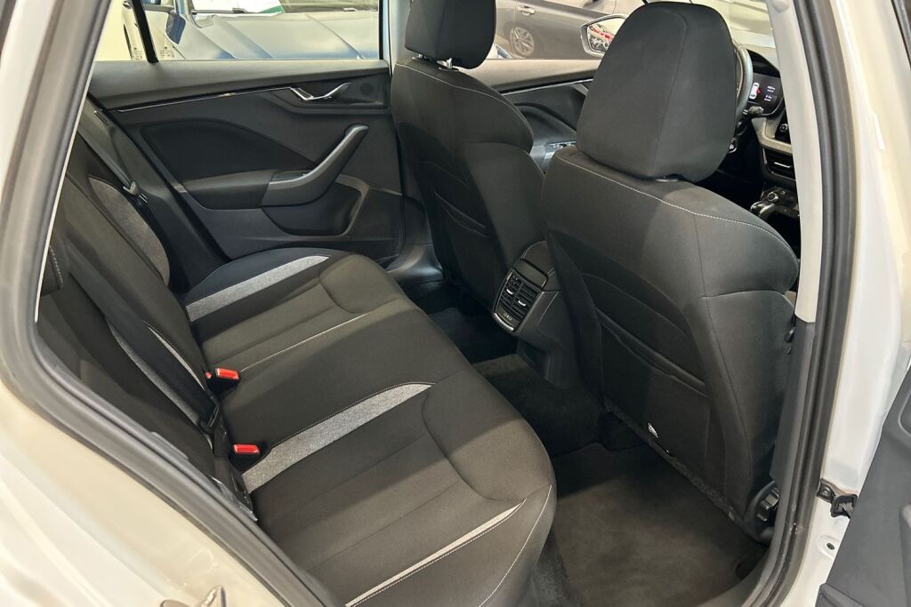 Skoda Kamiq 2024 1.0 TSI 116 Selection DSG Autom.