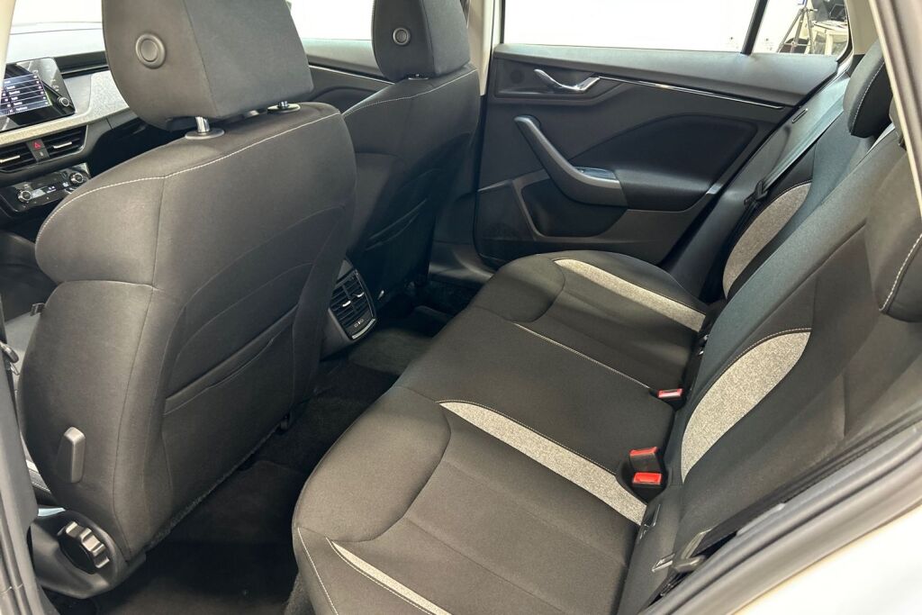 Skoda Kamiq 2024 1.0 TSI 116 Selection DSG Autom.