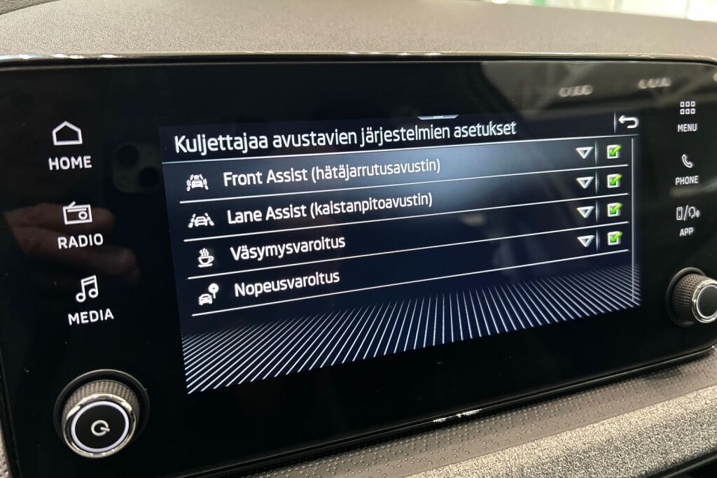 Skoda Kamiq 2024 1.0 TSI 116 Selection DSG Autom.