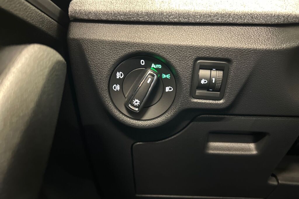 SKODA Kamiq 2024 1.0 TSI 116 Selection DSG Autom.