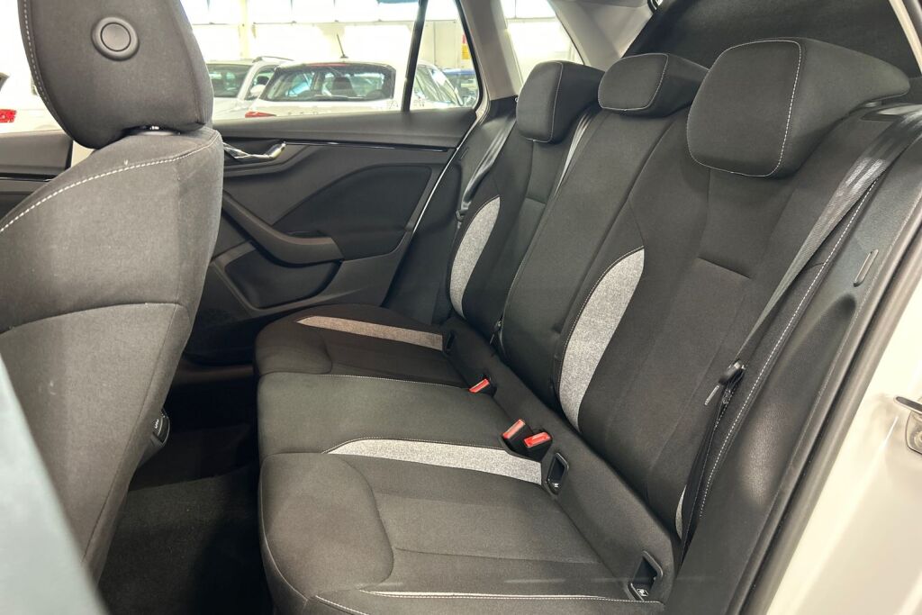 SKODA Kamiq 2024 1.0 TSI 116 Selection DSG Autom.