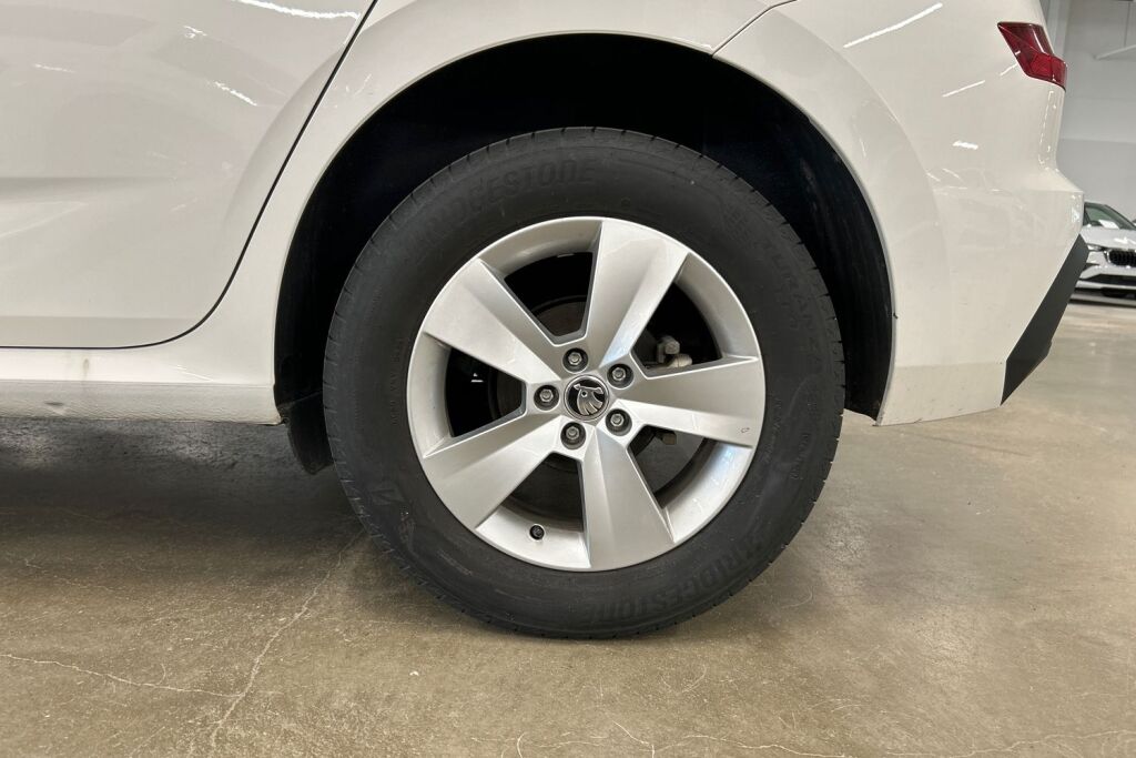SKODA Kamiq 2024 1.0 TSI 116 Selection DSG Autom.