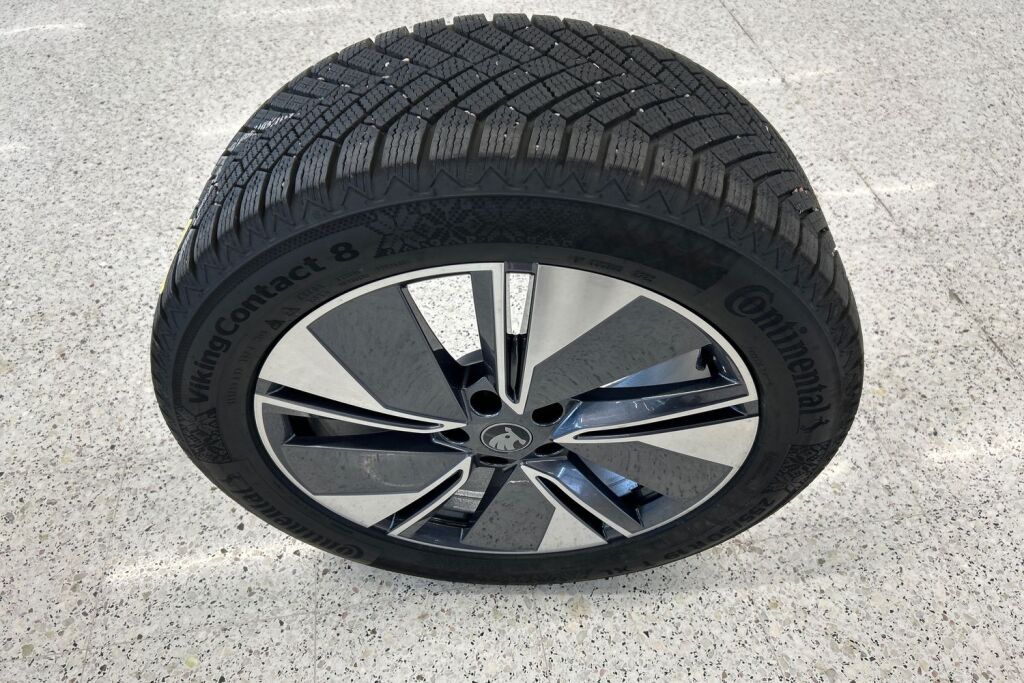 Skoda Elroq 2026 85x 4x4 Style