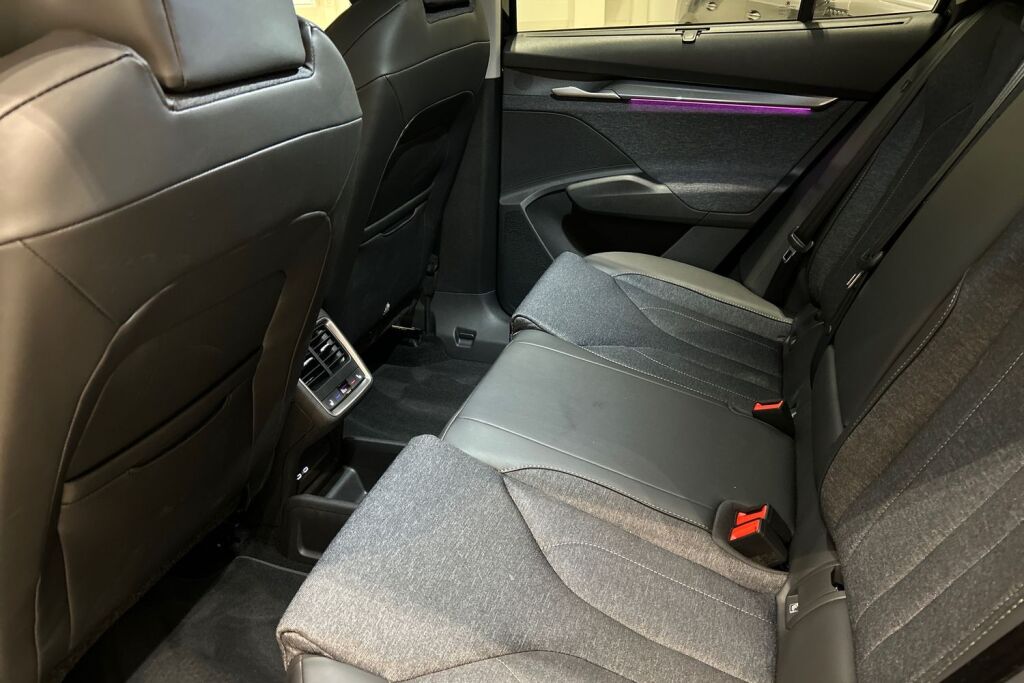 Skoda Elroq 2025 85x 4x4 Style