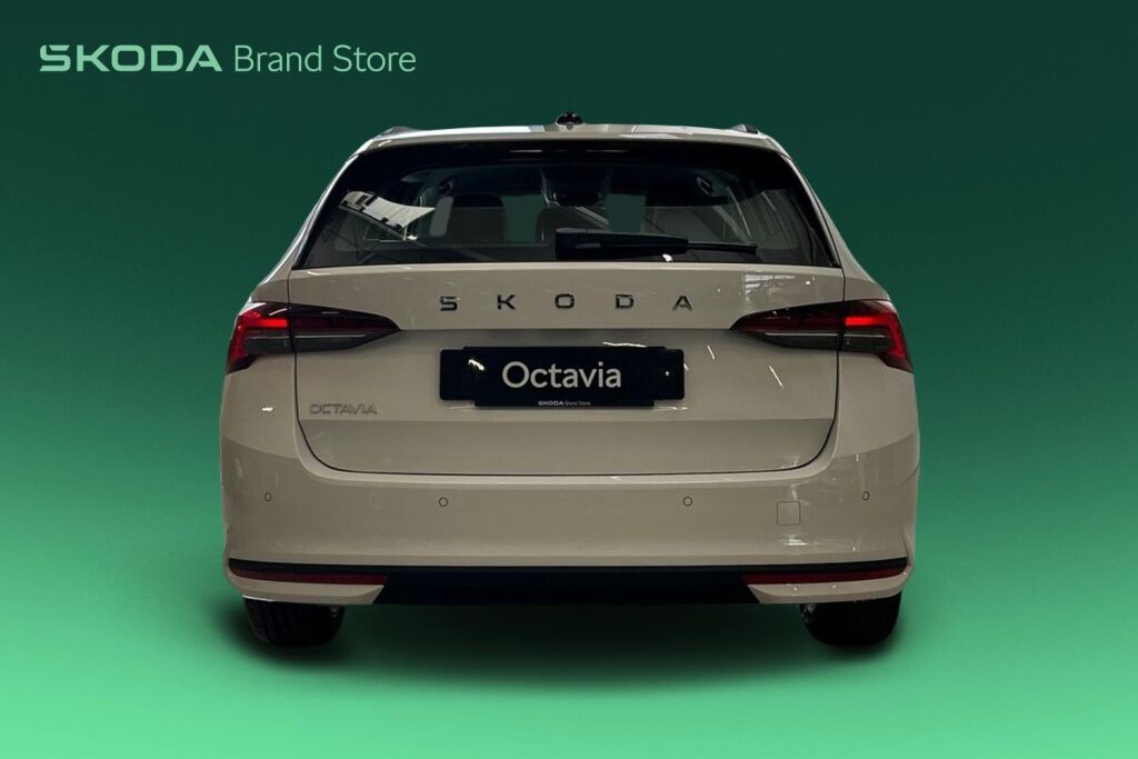 Skoda Octavia 2026 Skoda Octavia Combi 1.5 TSI 116 Selection eTEC DSG Autom