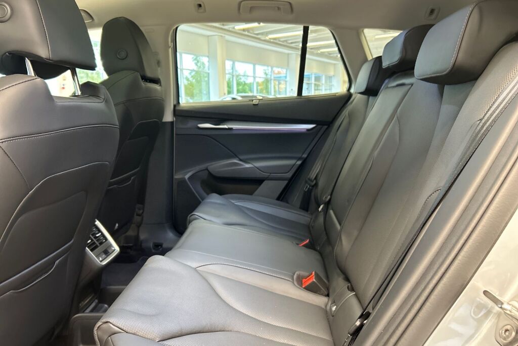 SKODA Enyaq 2025 85x 4x4