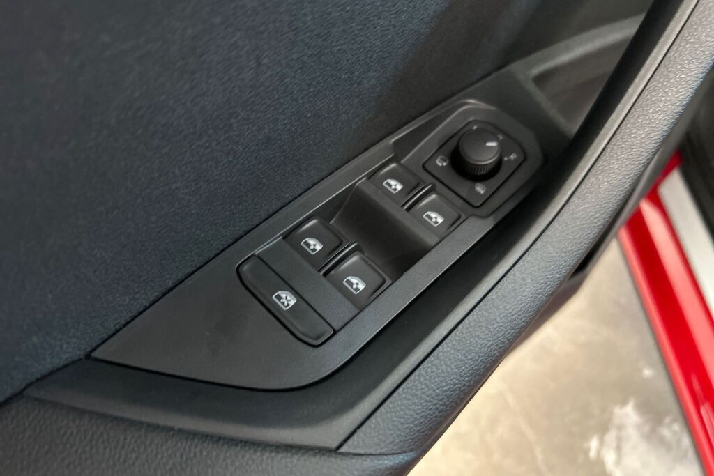 Skoda Karoq 2026 1.5 TSI SportLine DSG Autom.