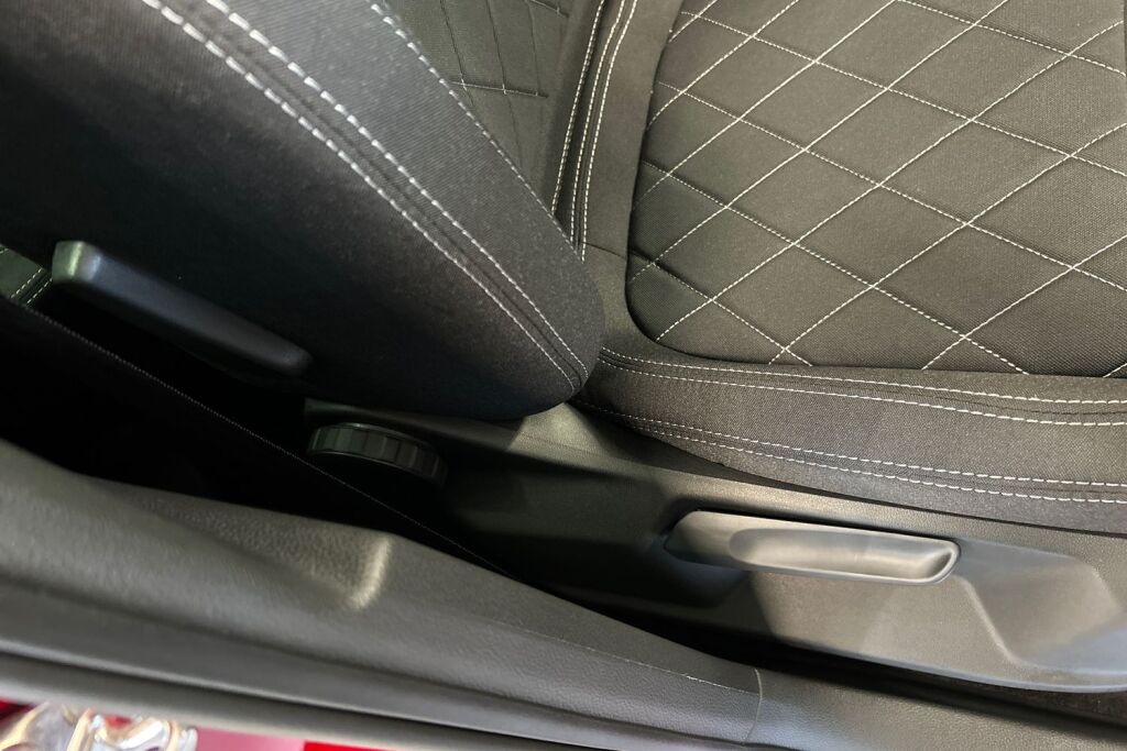 Skoda Karoq 2026 1.5 TSI SportLine DSG Autom.