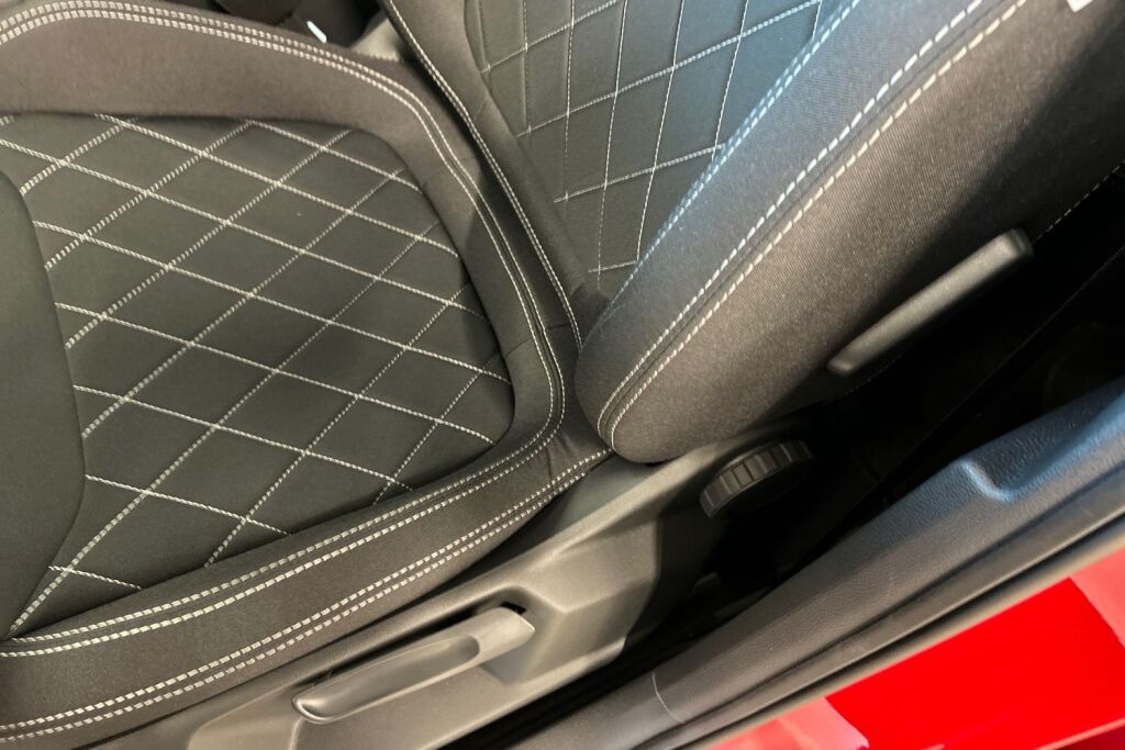 Skoda Karoq 2026 1.5 TSI SportLine DSG Autom.