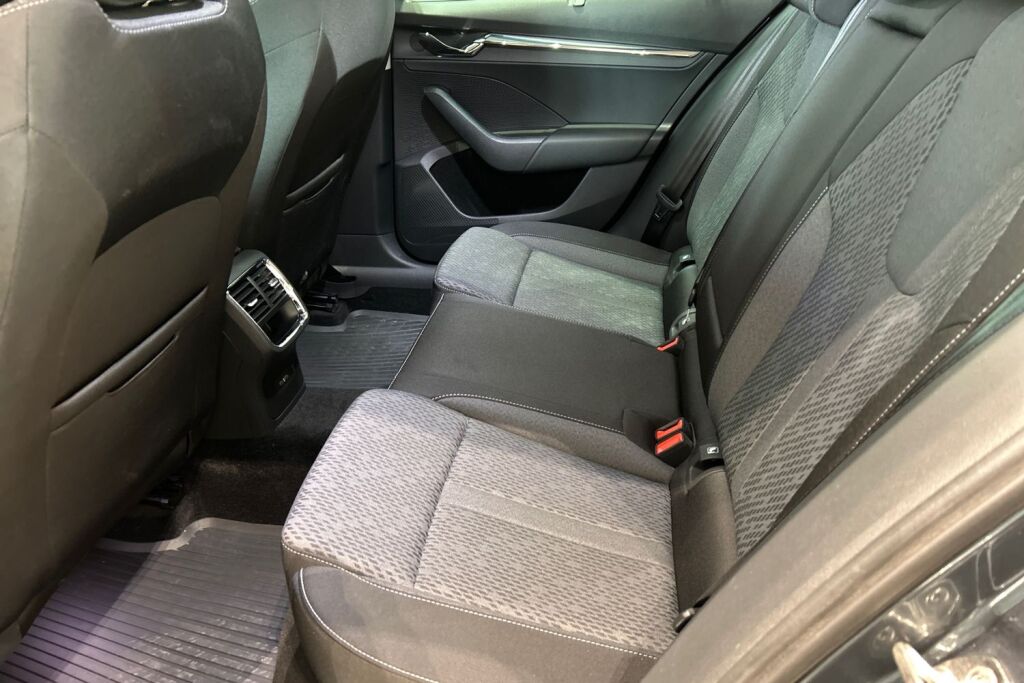 SKODA OCTAVIA 2022 Combi 1.5 TSI Style eTEC DSG Autom.