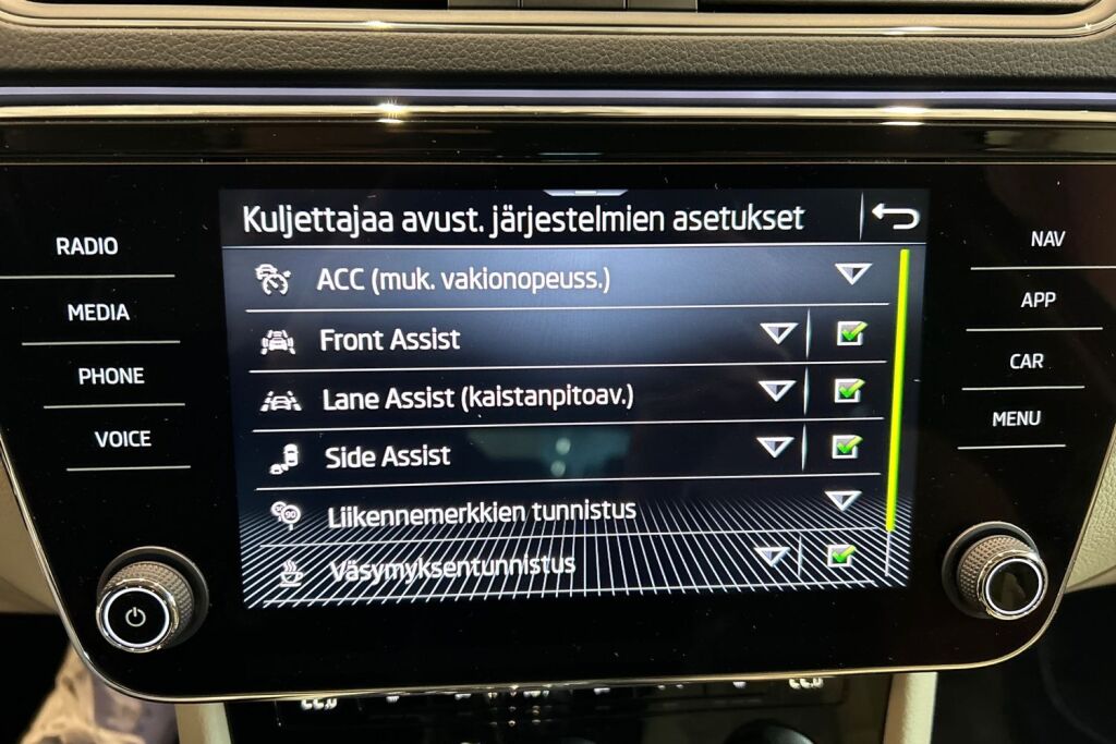 Skoda Superb 2022 Combi 2.0 TSI 190 Style DSG Autom.