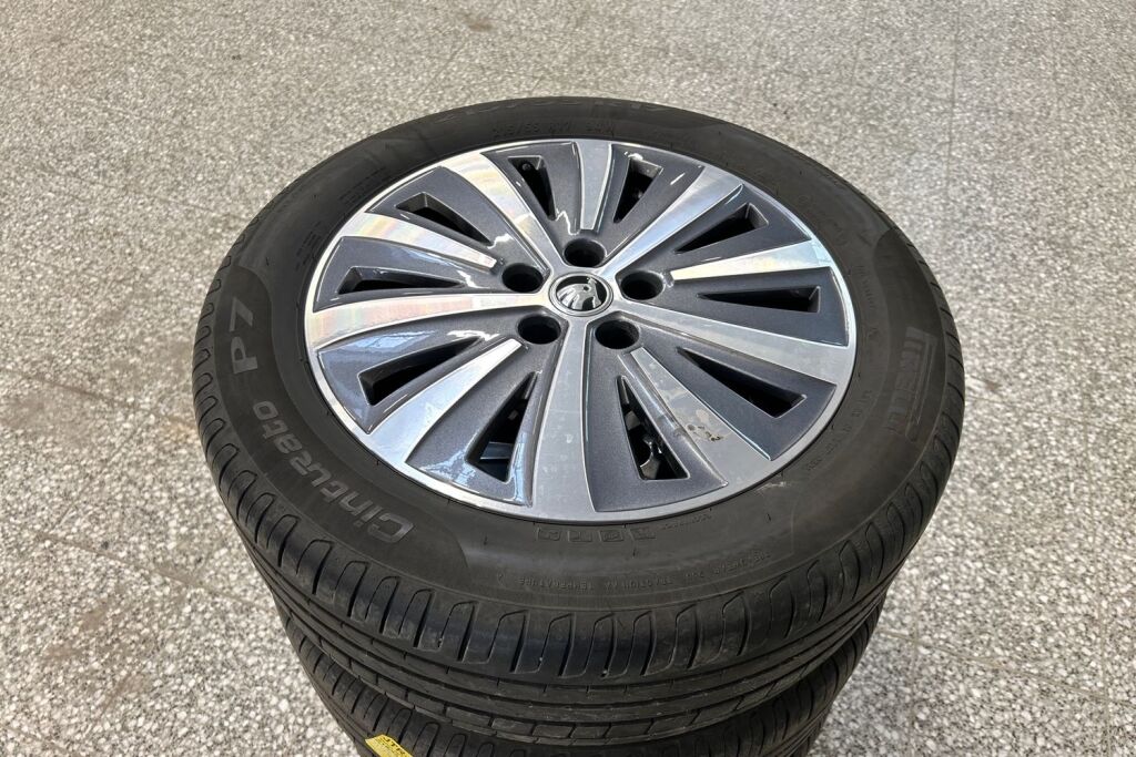 Skoda Superb 2022 Combi 2.0 TSI 190 Style DSG Autom.