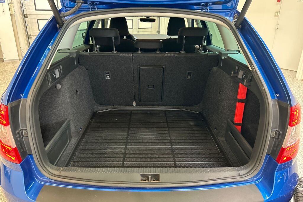 SKODA OCTAVIA 2017 Combi 2,0 TDI 184 4x4 Scout DSG Autom.