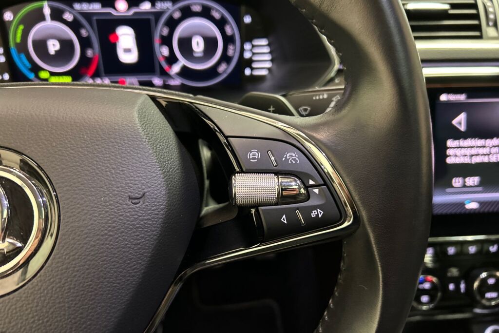 SKODA Superb 2021 1,4 TSI PHEV L&K iV DSG Autom.
