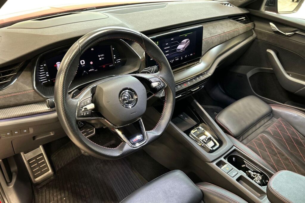 Skoda Octavia 2020 Combi 1,4 TSI PHEV RS iV DSG Autom 245 hv