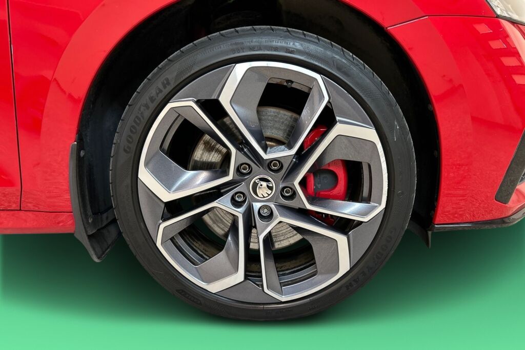 Skoda Octavia 2020 Combi 1,4 TSI PHEV RS iV DSG Autom 245 hv