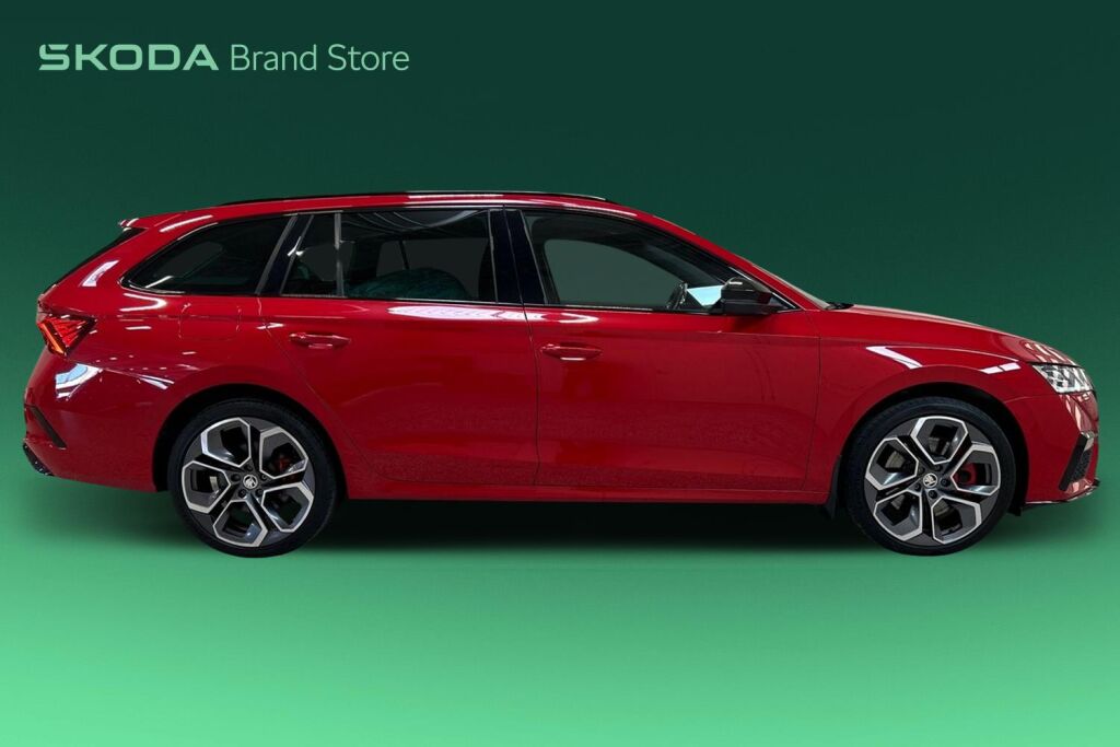 Skoda Octavia 2020 Combi 1,4 TSI PHEV RS iV DSG Autom 245 hv