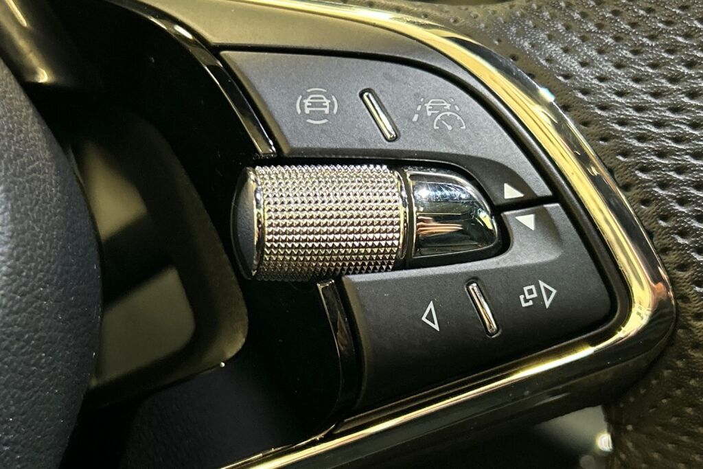 Skoda Octavia 2022 Combi 2.0 TDI 150 4x4 Style Nordic Edition DSG Autom.