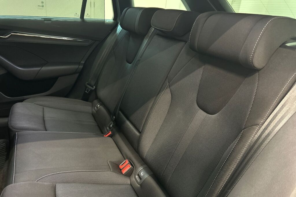 Skoda Octavia 2022 Combi 2.0 TDI 150 4x4 Style Nordic Edition DSG Autom.