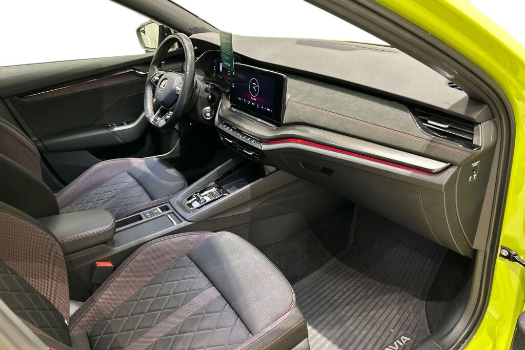 Skoda Octavia 2023 Combi 2.0 TDI 200 RS DSG Autom.