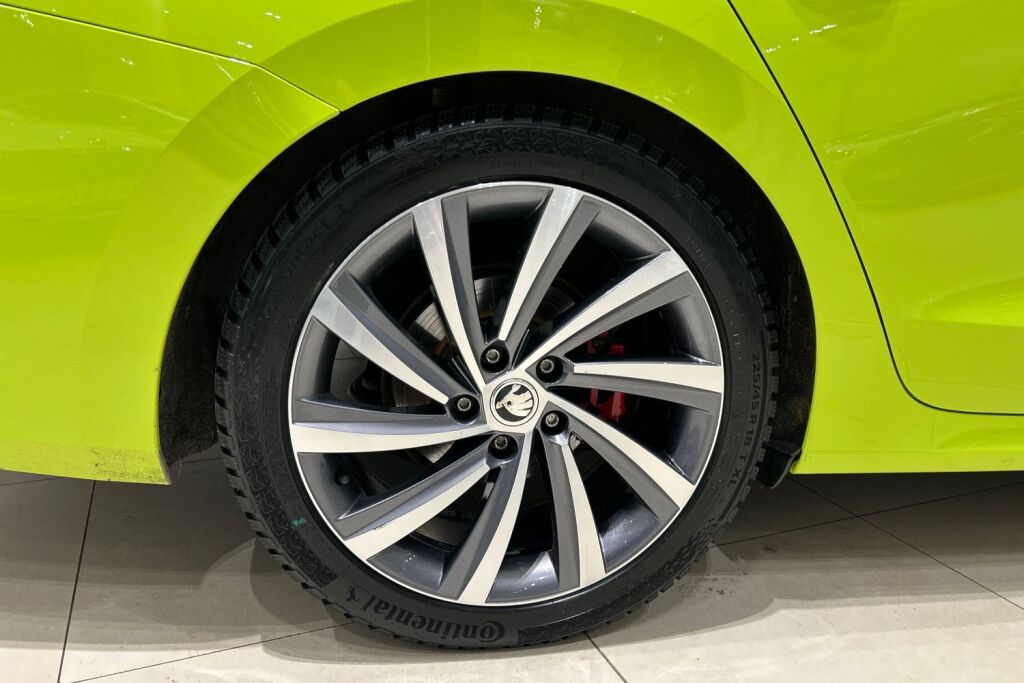 Skoda Octavia 2023 Combi 2.0 TDI 200 RS DSG Autom.