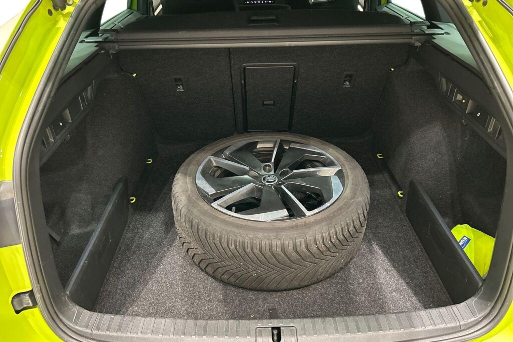 Skoda Octavia 2023 Combi 2.0 TDI 200 RS DSG Autom.