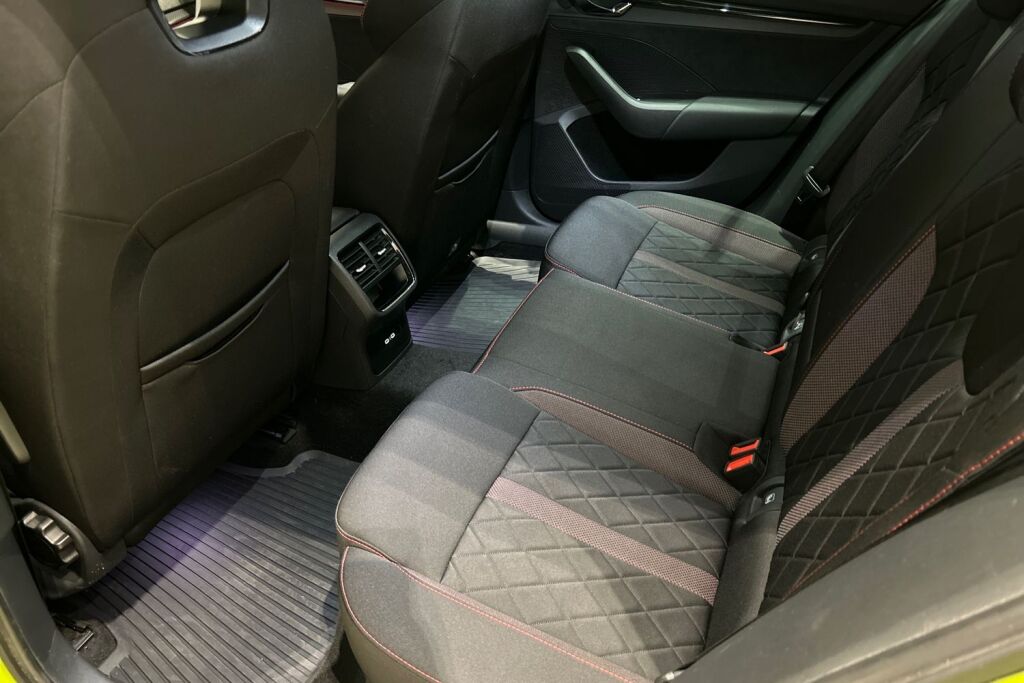 Skoda Octavia 2023 Combi 2.0 TDI 200 RS DSG Autom.