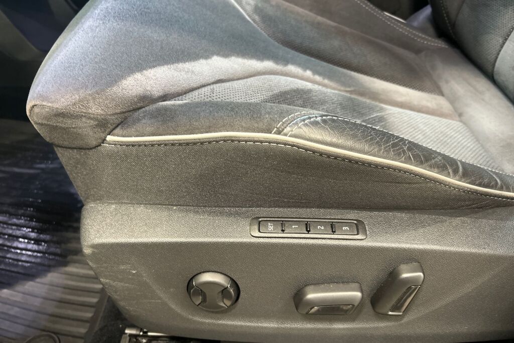 Skoda Enyaq 2023 80x 4x4 SportLine iV