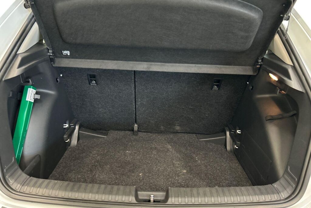 Skoda Fabia 2023 1.0 TSI 95 Ambition