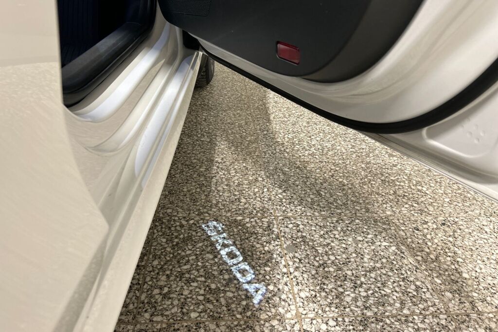 Skoda Octavia 2023 Combi 1.0 TSI Ambition Nordic Edition eTEC DSG Autom.