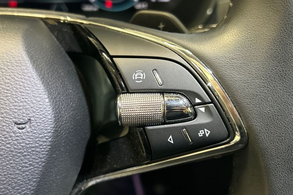 Skoda Octavia 2023 Combi 1.0 TSI Ambition Nordic Edition eTEC DSG Autom.