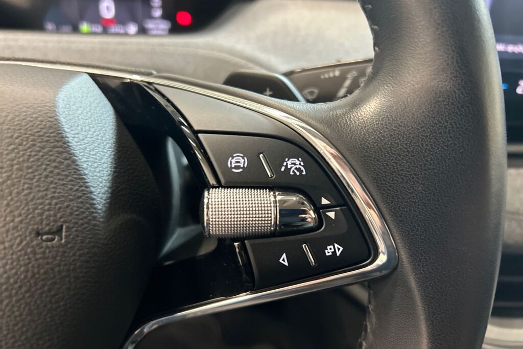 SKODA Enyaq 2023 80x 4x4 iV