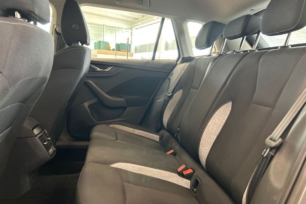 Skoda Kamiq 2024 1.0 TSI 116 Selection DSG Autom.