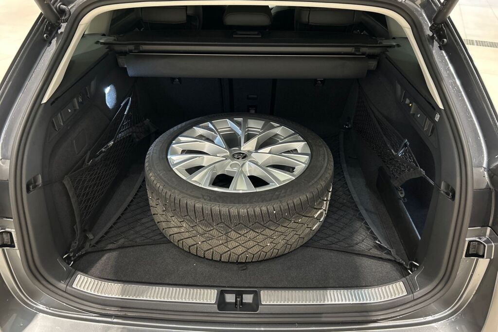 Skoda Superb 2024 Combi 1.5 TSI PHEV Style DSG Autom.