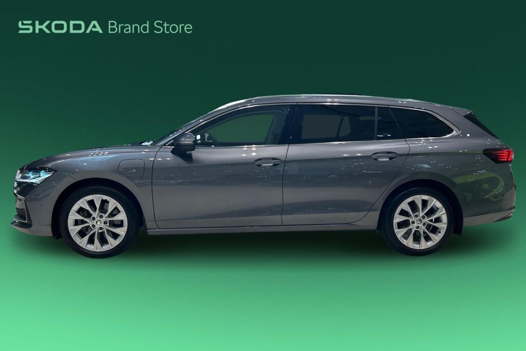 SKODA SUPERB 2024 Combi 1.5 TSI PHEV Style DSG Autom.