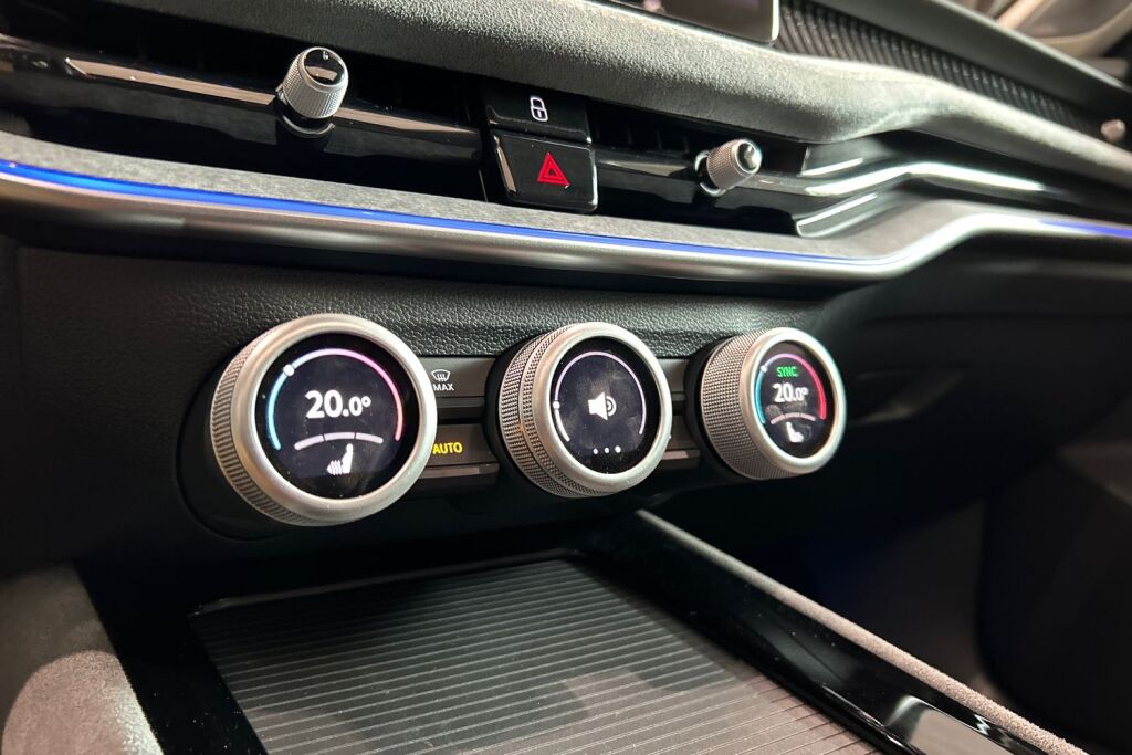 SKODA SUPERB 2024 Combi 1.5 TSI PHEV Style DSG Autom.