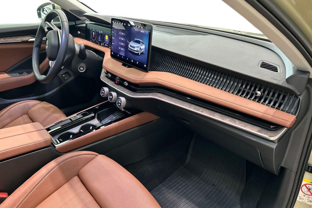 Skoda Superb 2024 Combi 1.5 TSI PHEV L&K DSG Autom.