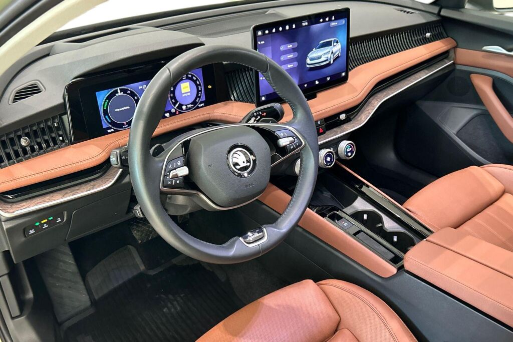 Skoda Superb 2024 Combi 1.5 TSI PHEV L&K DSG Autom.