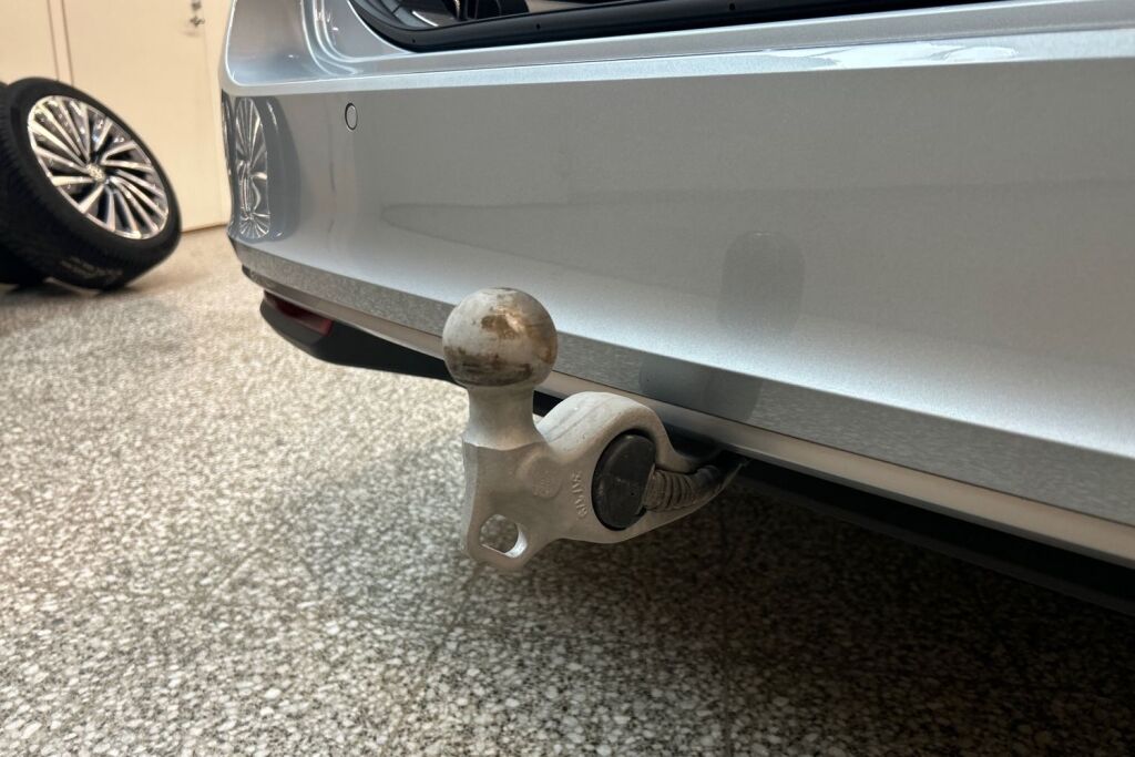 SKODA Superb Combi B9 2024 Combi 1.5 TSI PHEV L&K DSG Autom.