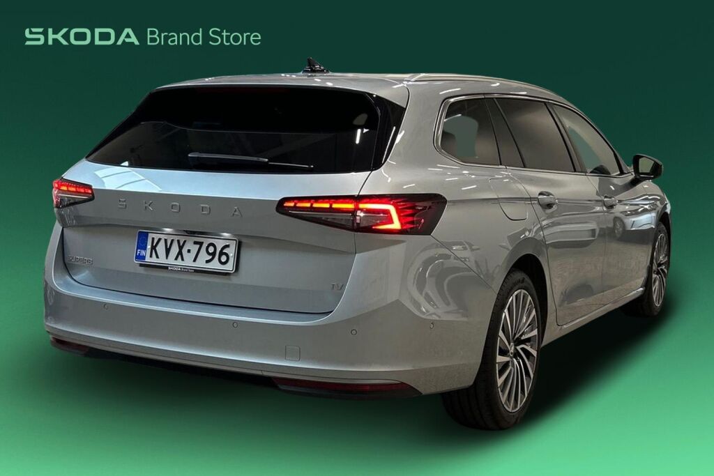 SKODA Superb Combi B9 2024 Combi 1.5 TSI PHEV L&K DSG Autom.