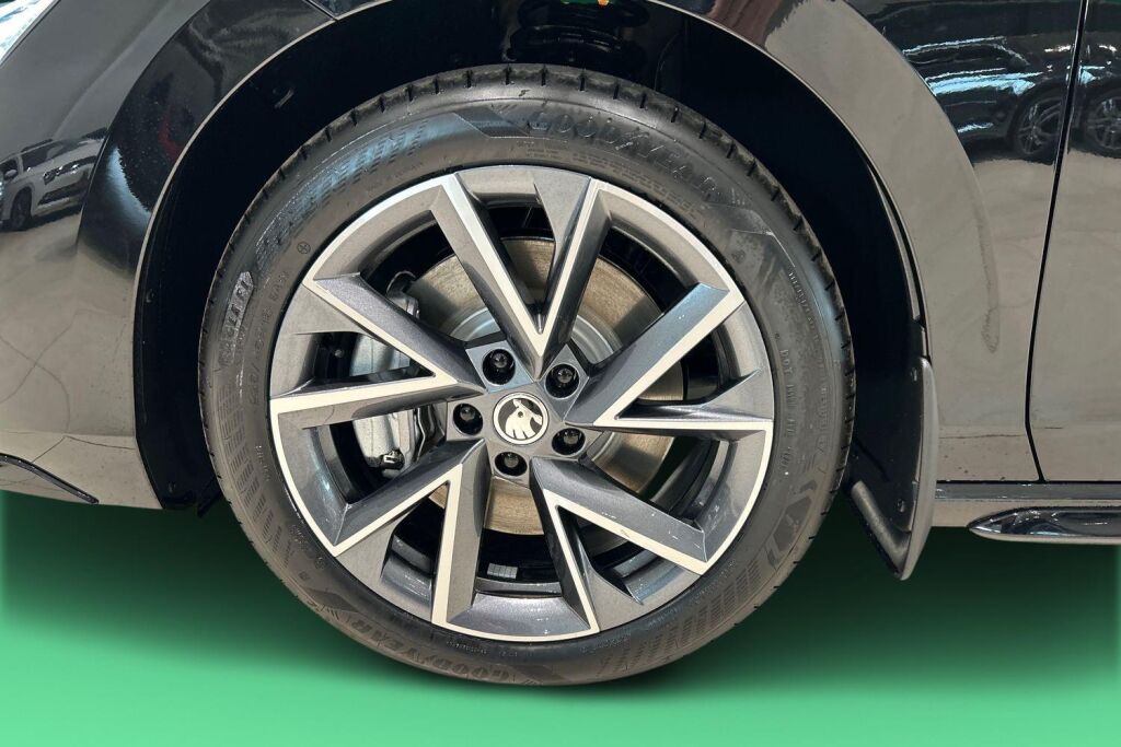 Skoda Superb 2025 Combi 1.5 TSI PHEV SportLine Explore DSG Autom.