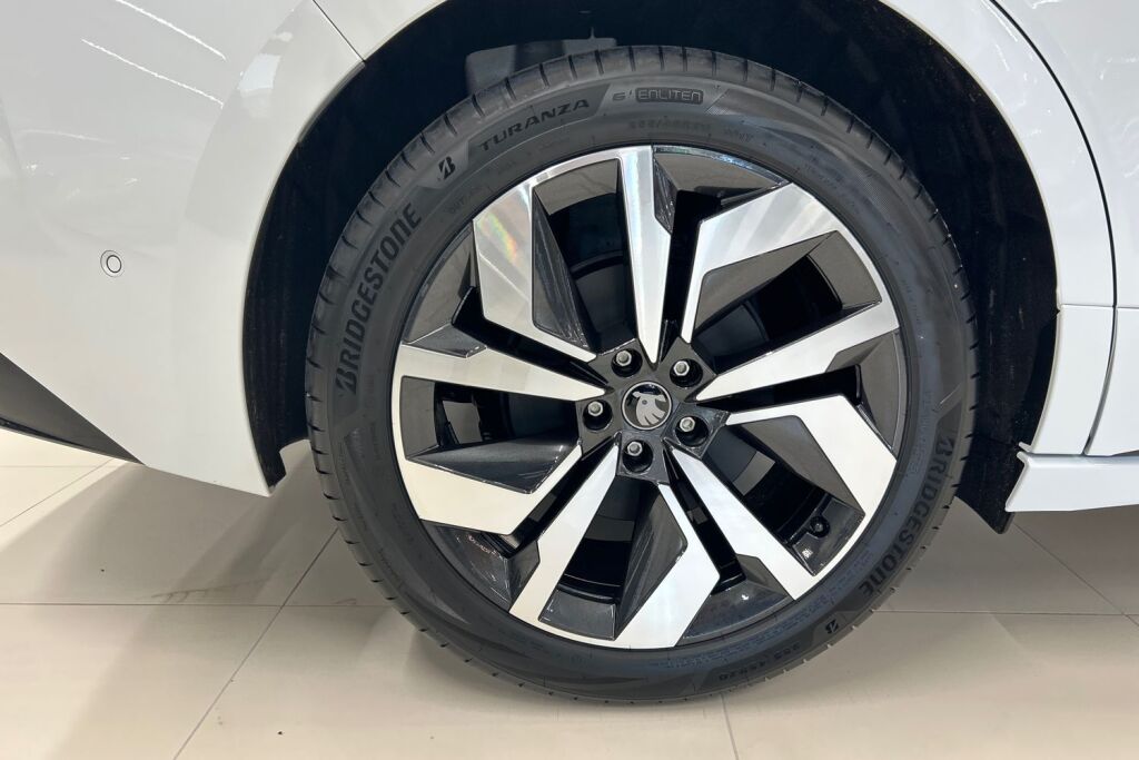 Skoda Enyaq 2025 Coupé 85x 4x4 SportLine