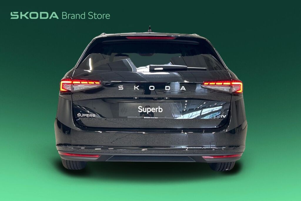 Skoda Superb 2026 Combi 1.5 TSI PHEV Style Explore DSG Autom.